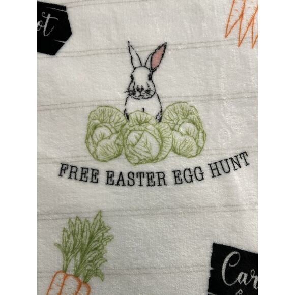Peter Rabbit Farms Carrot Patch Super Soft Blanket - Picture 7 of 7
